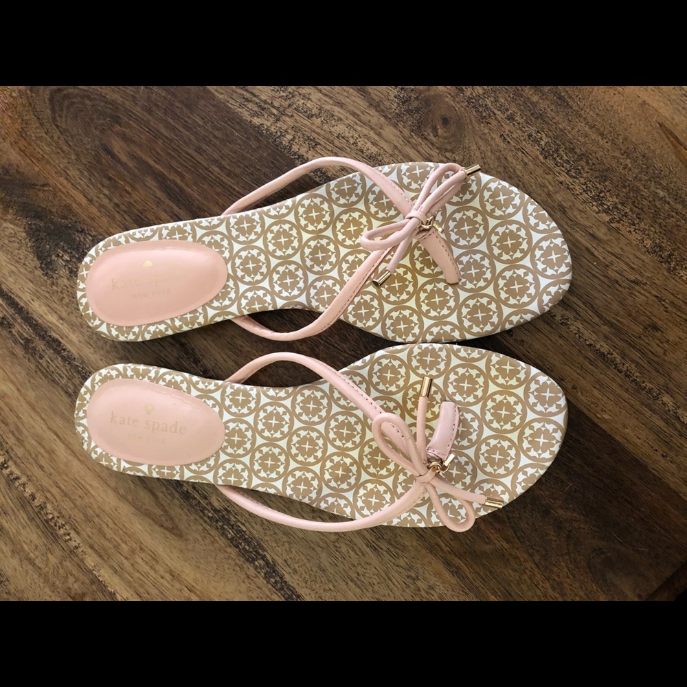 Kate Spade Light pink flat sandal with bow size 10